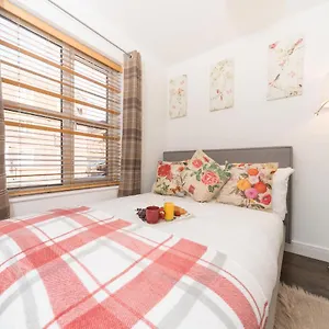  Apartment Centre Posh Parlour Gated Parking 1bed Wifi United Kingdom